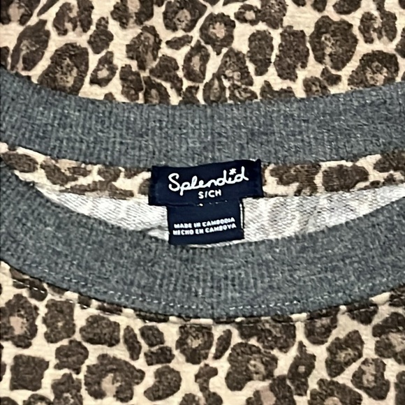 Splendid Leopard Print with Grey Trim Long Sleeve - Picture 3 of 4